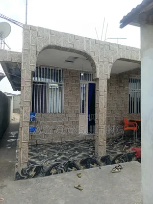 2chbre Villa dans Efobank, Nsele à Vendre