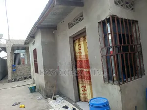 2chbre Villa dans Efobank, Nsele à Vendre