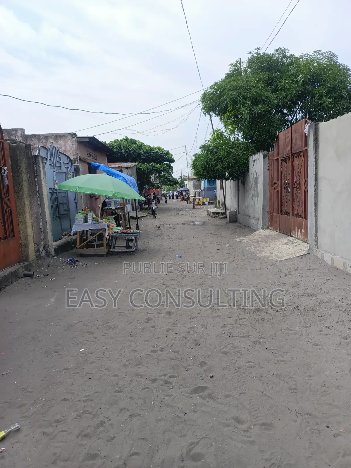 2chbre Villa dans Efobank, Nsele à Vendre