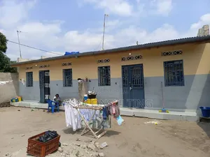 2chbre Villa dans Bât, Nsele à Vendre