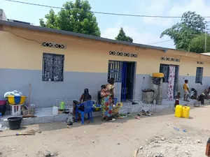 2chbre Villa dans Bât, Nsele à Vendre