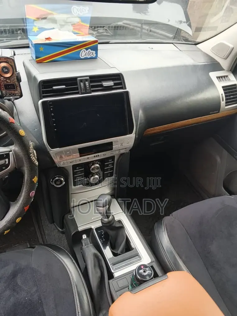 Toyota Land Cruiser Prado 2023 Noir
