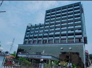 Vente :O'bwira Hotel Avec Tout L'équipement Nécessaire À L'hôtellerie