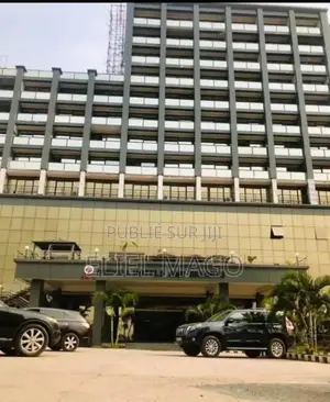 Vente :O'bwira Hotel Avec Tout L'équipement Nécessaire À L'hôtellerie