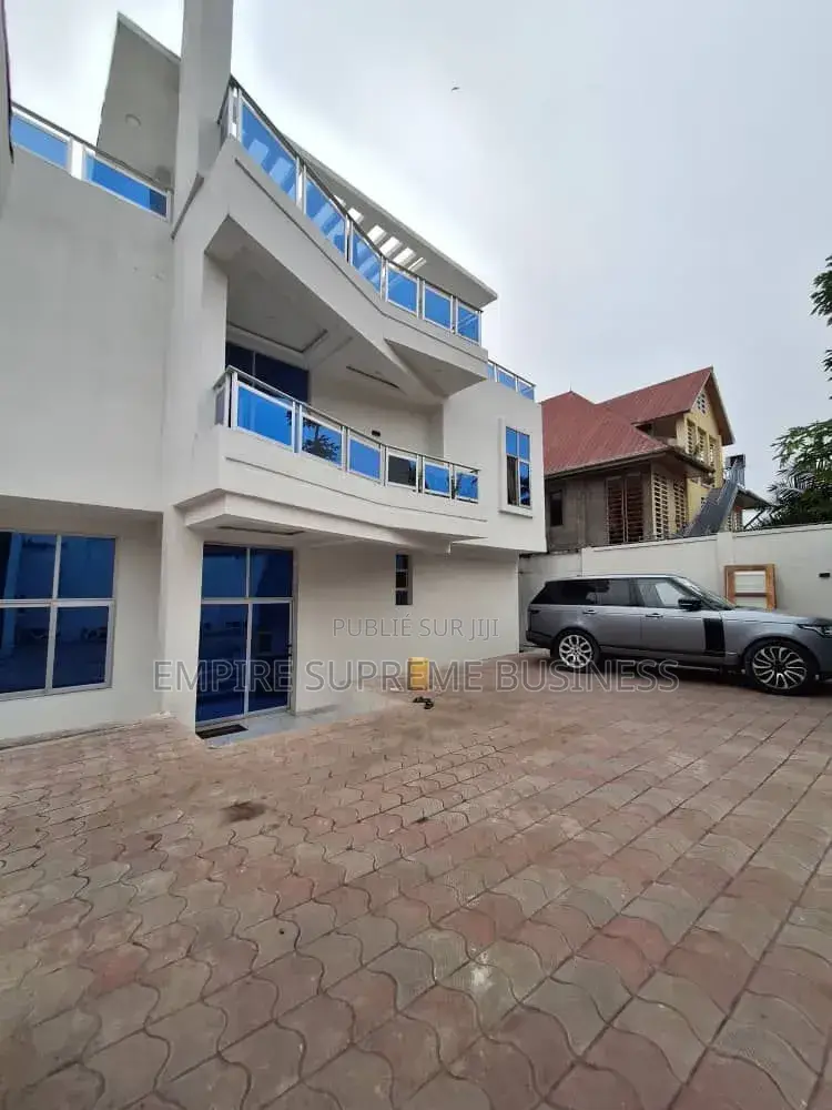 7chbre Villa dans Empire Supreme, Ngaliema à Vendre
