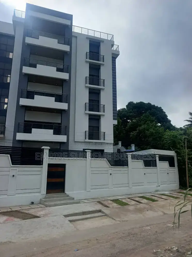 15chbre Manoir dans Empire Supreme, Ngaliema à Vendre