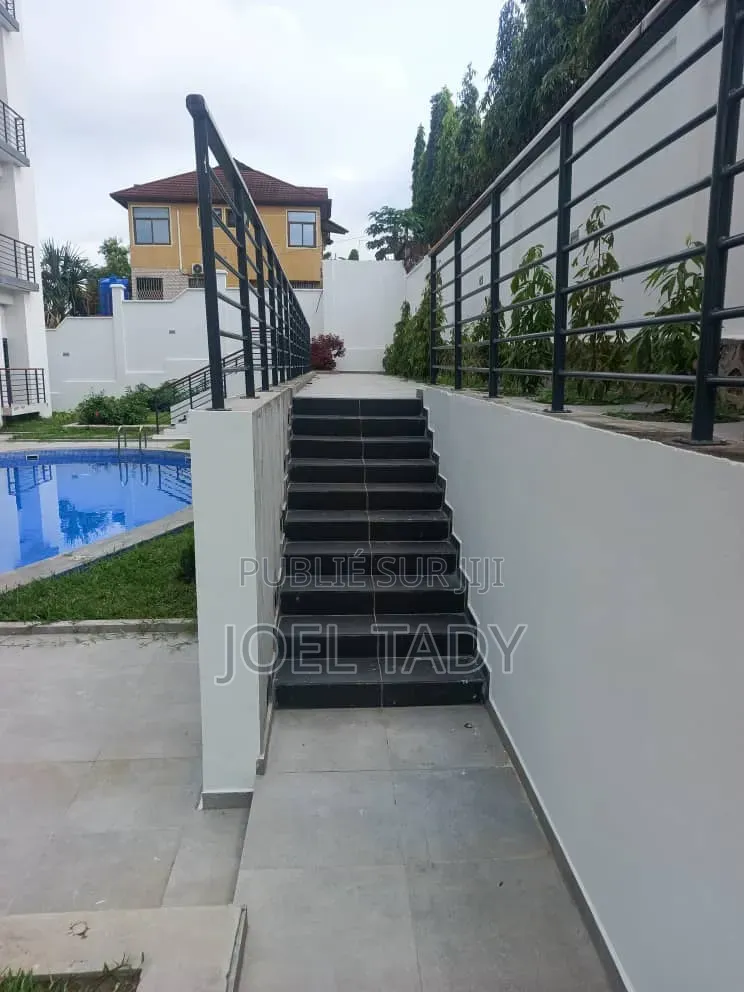 15chbre Manoir dans Empire Supreme, Ngaliema à Vendre
