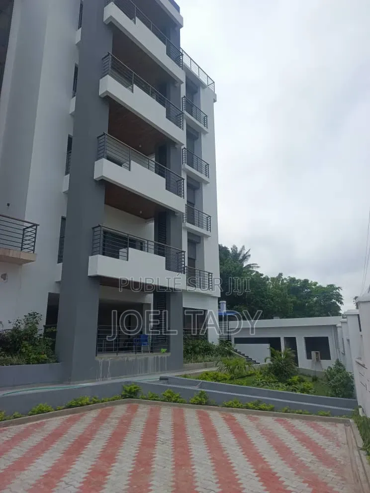 15chbre Manoir dans Empire Supreme, Ngaliema à Vendre