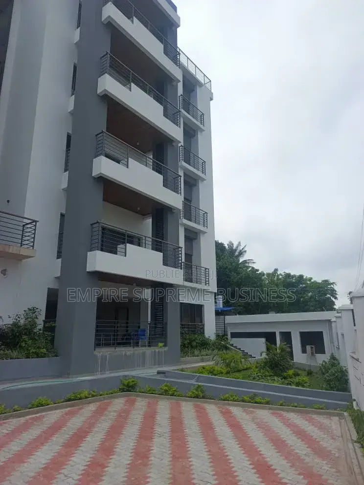 15chbre Manoir dans Empire Supreme, Ngaliema à Vendre