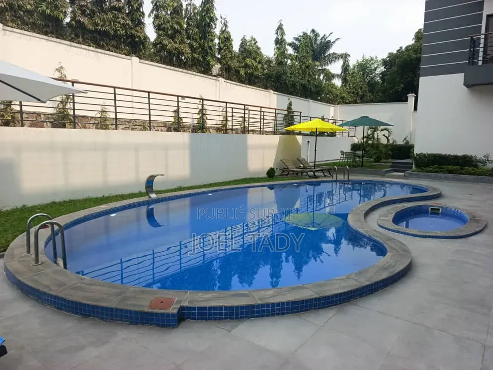 15chbre Manoir dans Empire Supreme, Ngaliema à Vendre