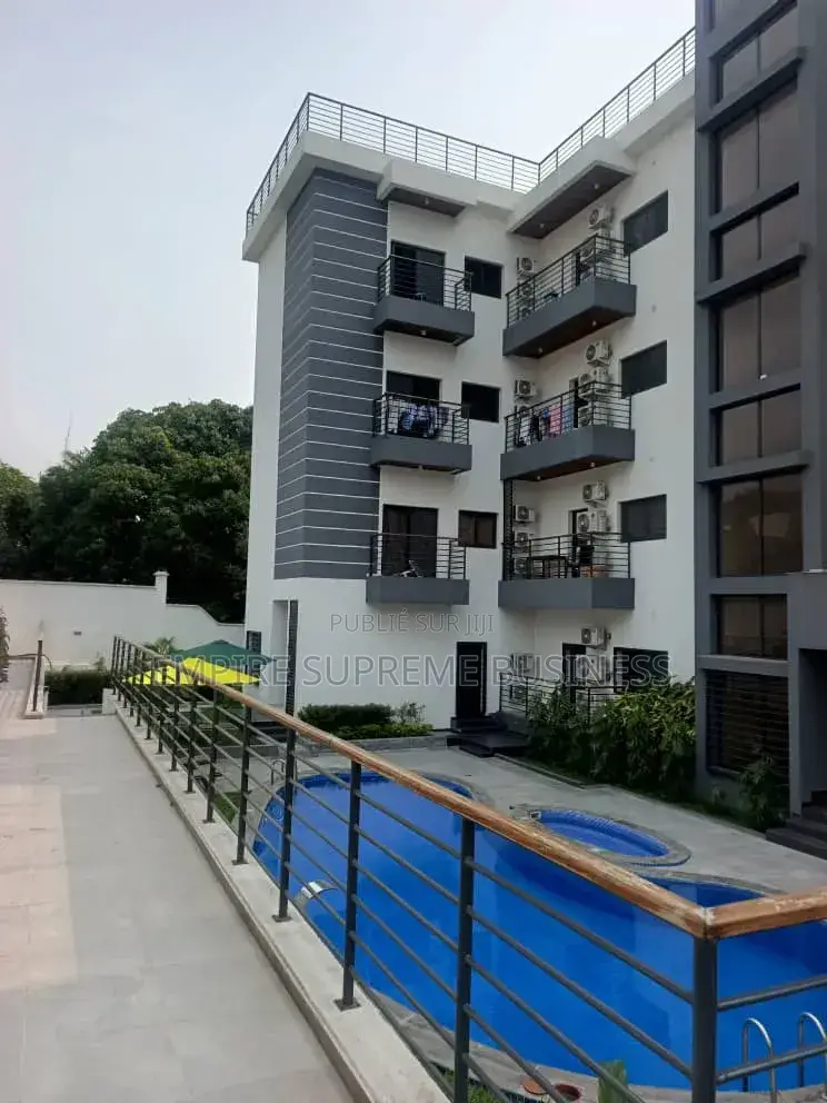 15chbre Manoir dans Empire Supreme, Ngaliema à Vendre