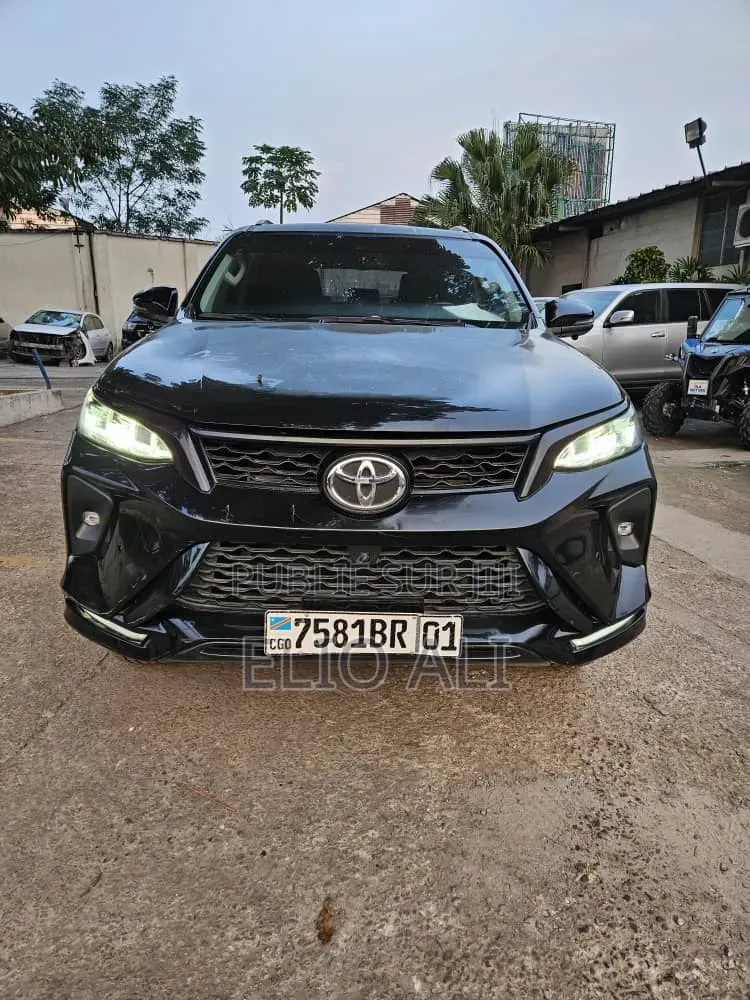 Toyota Fortuner 3.0 D Turbo AWD 2023 Noir