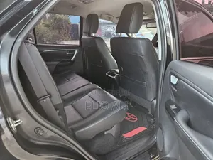 Toyota Fortuner 3.0 D Turbo AWD 2023 Noir