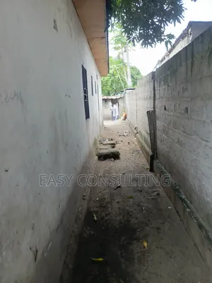 2chbre Maison dans Ngaba à Vendre