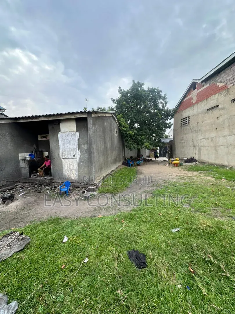 3chbre Maison dans Salongo, Lemba à Vendre