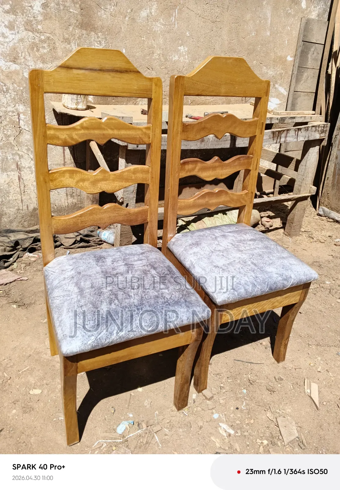 Salle À Manger 1/8 Chaises