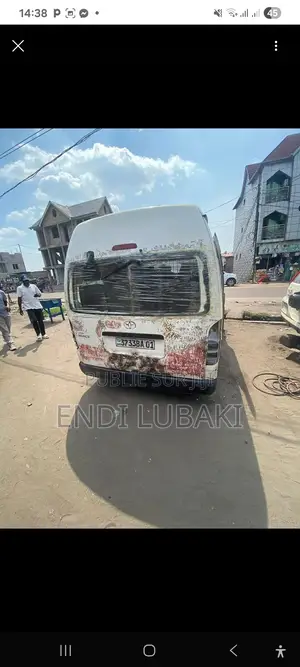 Toyota HiAce 2012 Blanc