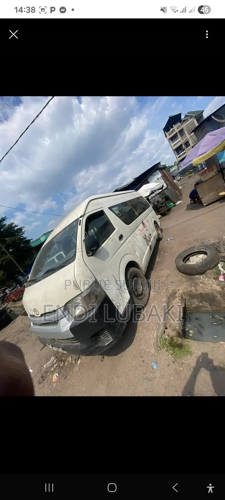 Toyota HiAce 2012 Blanc