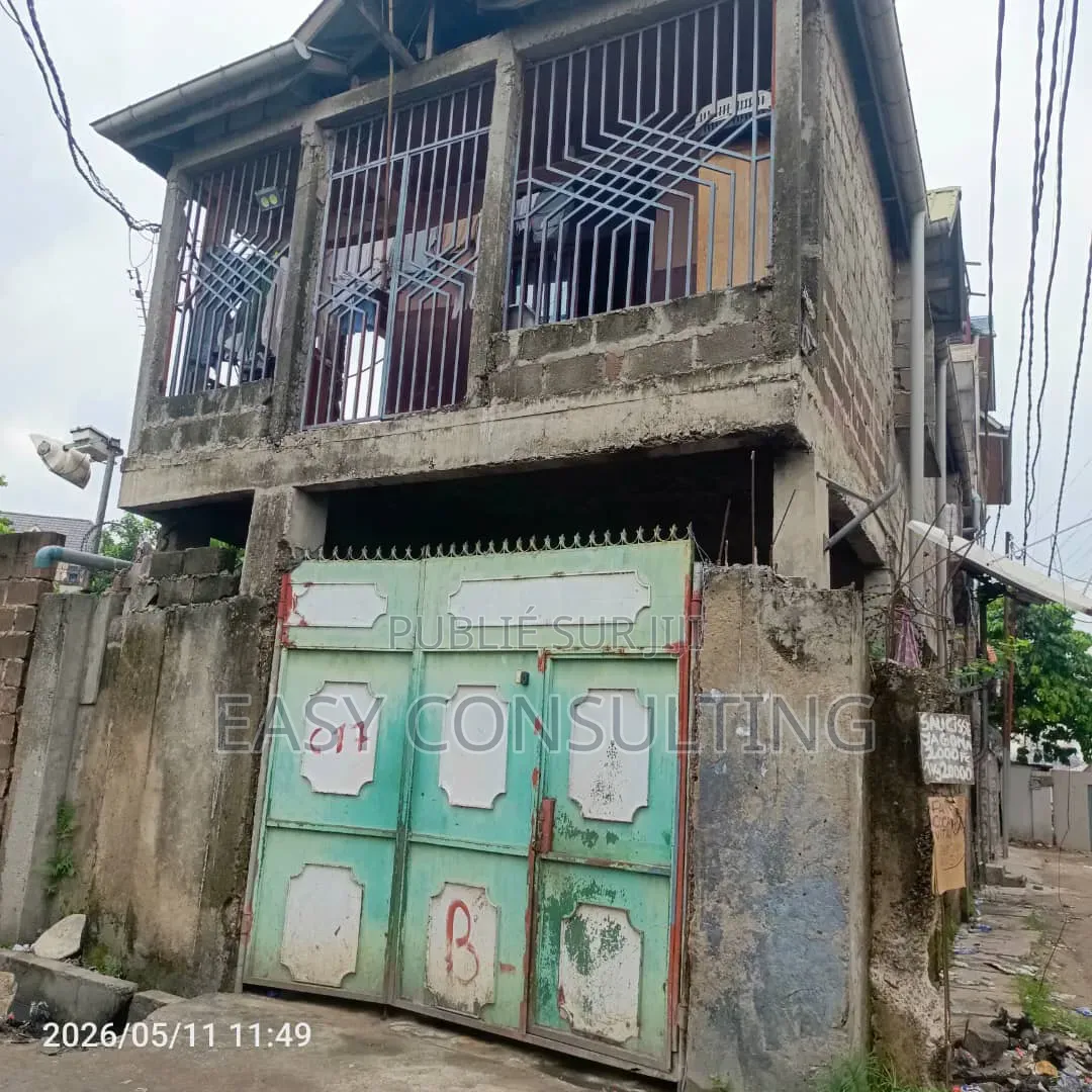 2chbre Villa dans 1 Ère Rue Industriel, Lemba à Vendre