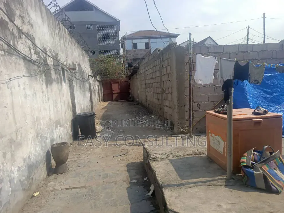 2chbre Villa dans 1 Ère Rue Funa, Limete à Vendre