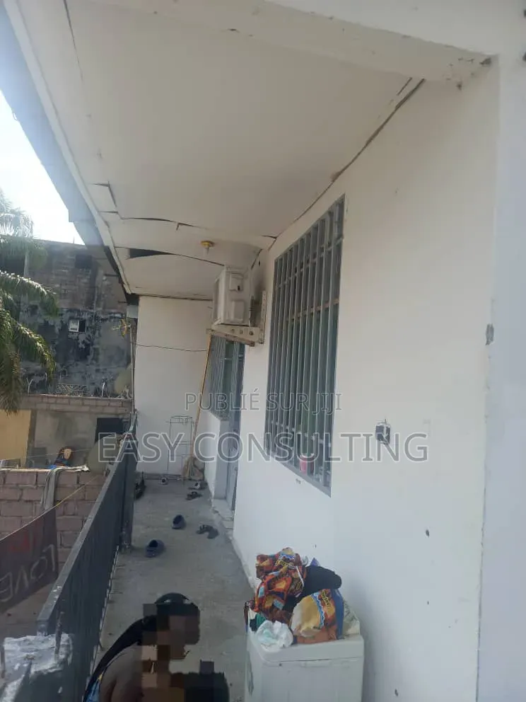 2chbre Villa dans 1 Ère Rue Funa, Limete à Vendre