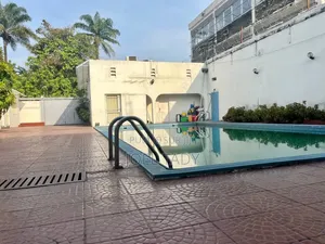 4chbre Villa dans Empire Supreme, Gombe à Vendre