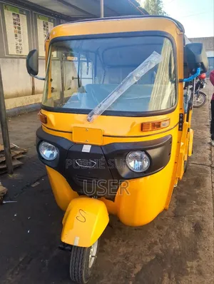 Nouveau Bajaj RE 2026 Noir