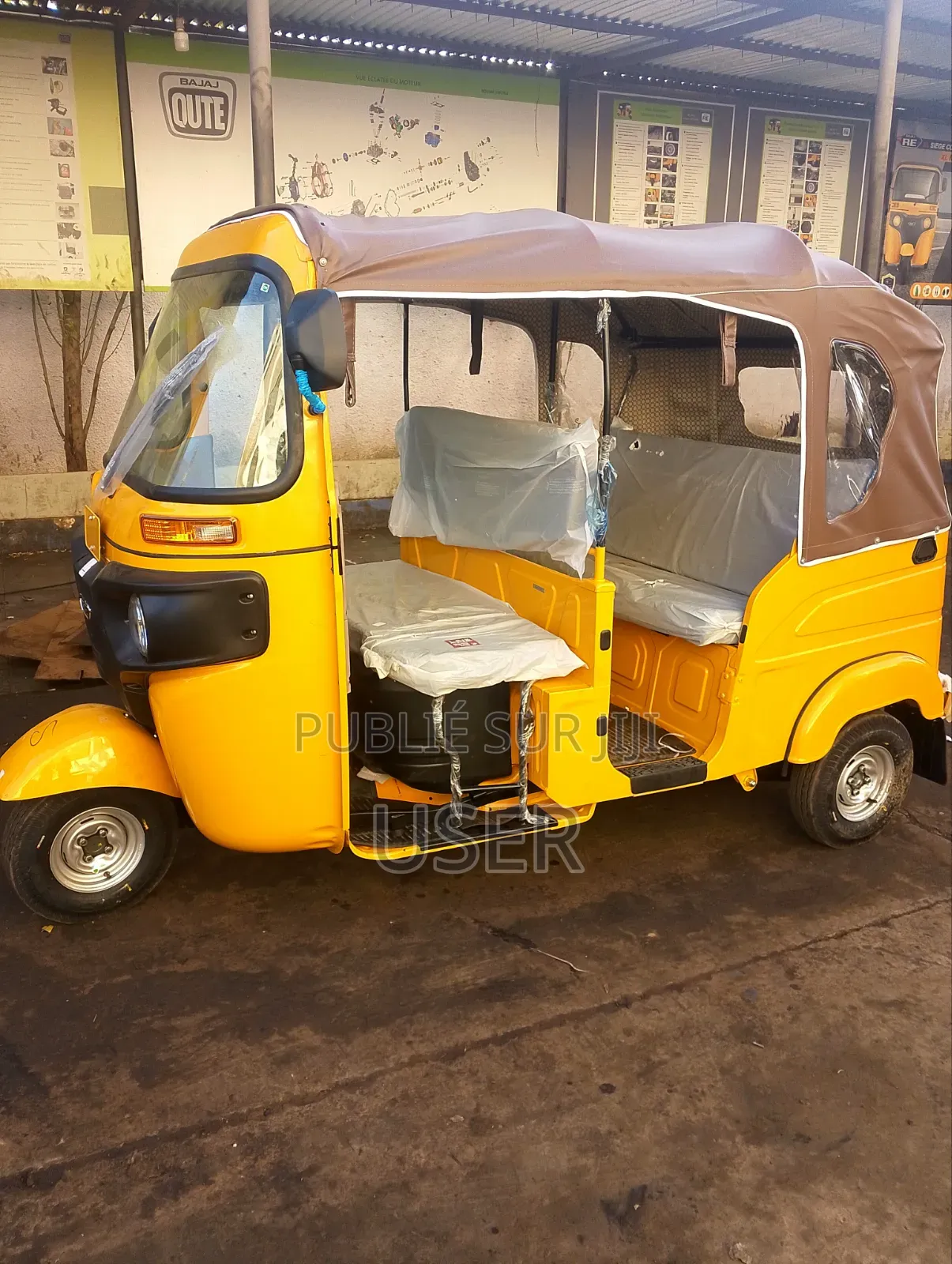 Nouveau Bajaj RE 2026 Noir