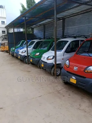 Nouveau Bajaj RE 2026 Argenté