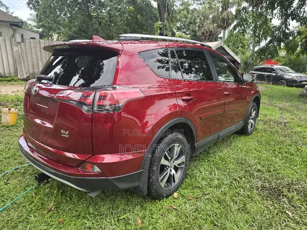Toyota RAV4 2016 Rouge