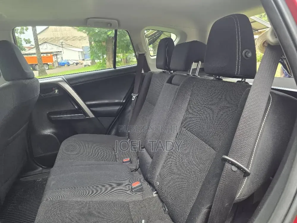 Toyota RAV4 2016 Rouge