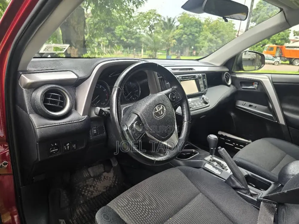 Toyota RAV4 2016 Rouge