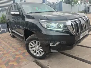 Toyota Land Cruiser 2023 Blanc
