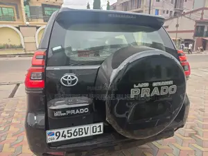 Toyota Land Cruiser 2023 Blanc