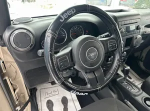 Jeep Wrangler Sahara 2dr SUV 4WD (3.6L 6cyl 6M) 2015 Beige