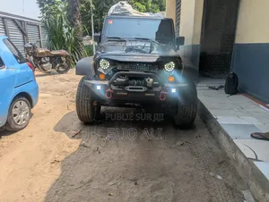 Jeep Wrangler Sport 2dr SUV 4WD (3.6L 6cyl 6M) 2015 Noir
