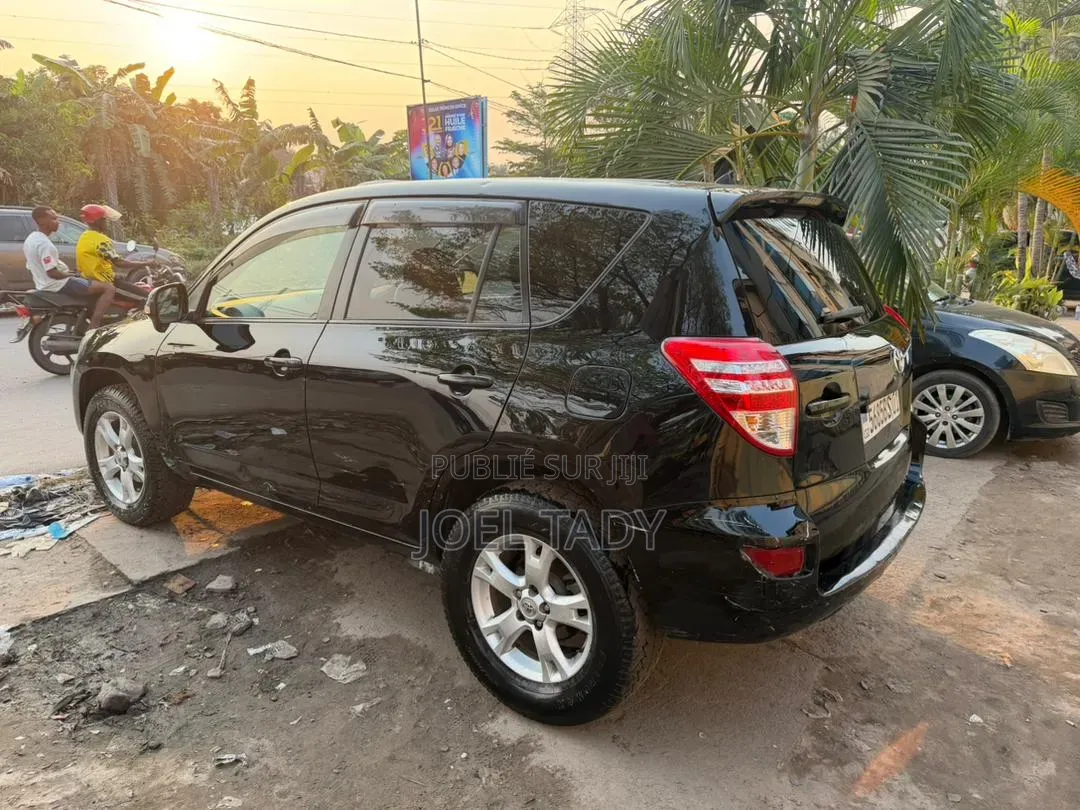 Toyota RAV4 2010 Noir