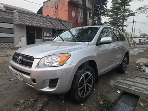 Toyota RAV4 2011 Gris