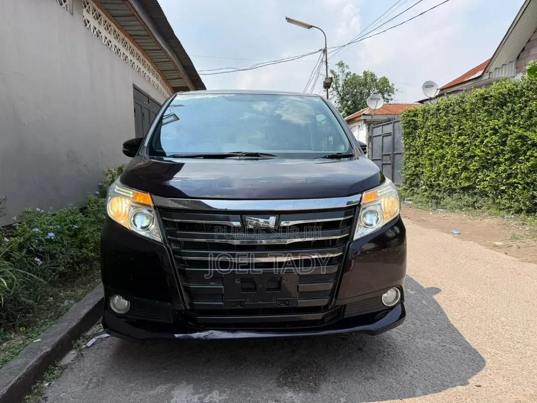 Toyota Noah 2018 Noir