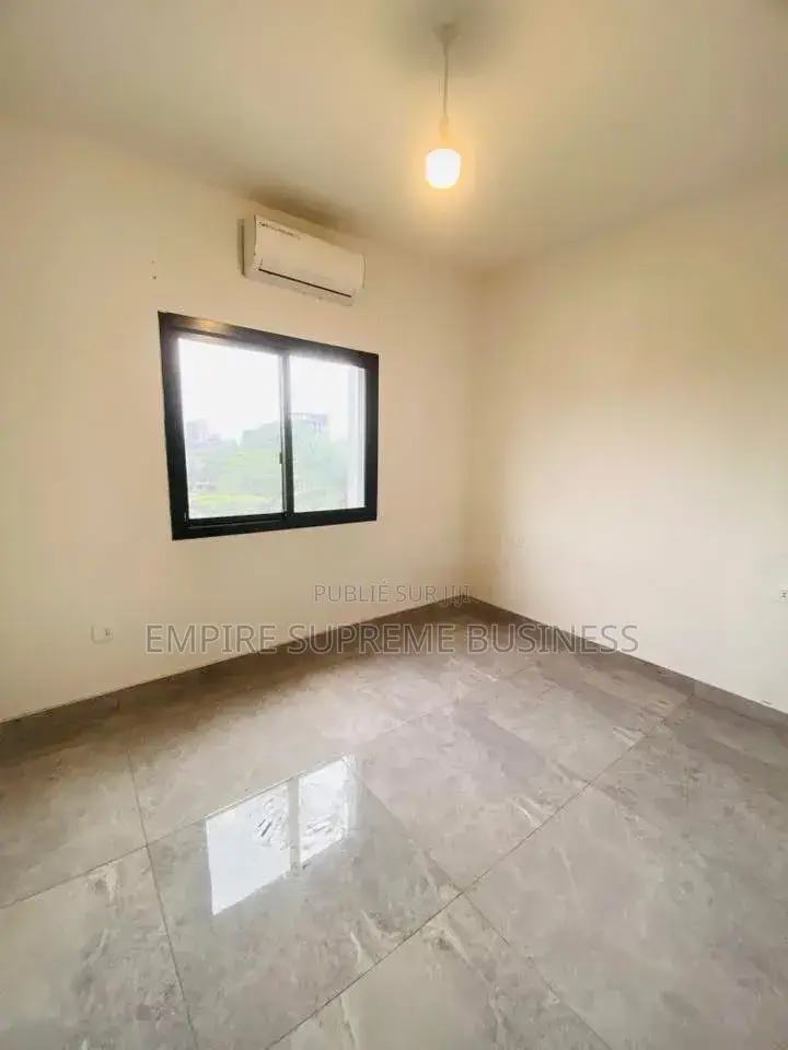 2chbre Appartement dans Empire Supreme, Gombe à Louer