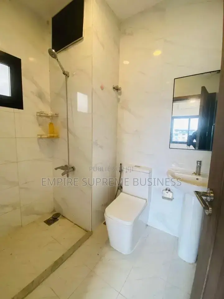 2chbre Appartement dans Empire Supreme, Gombe à Louer