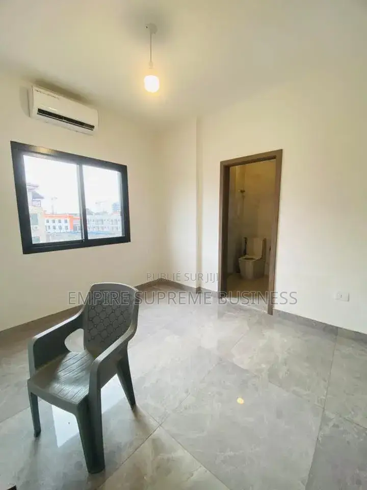 2chbre Appartement dans Empire Supreme, Gombe à Louer