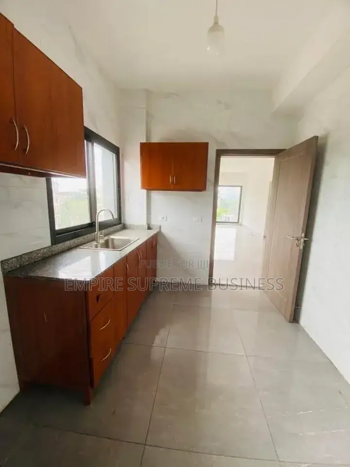 2chbre Appartement dans Empire Supreme, Gombe à Louer