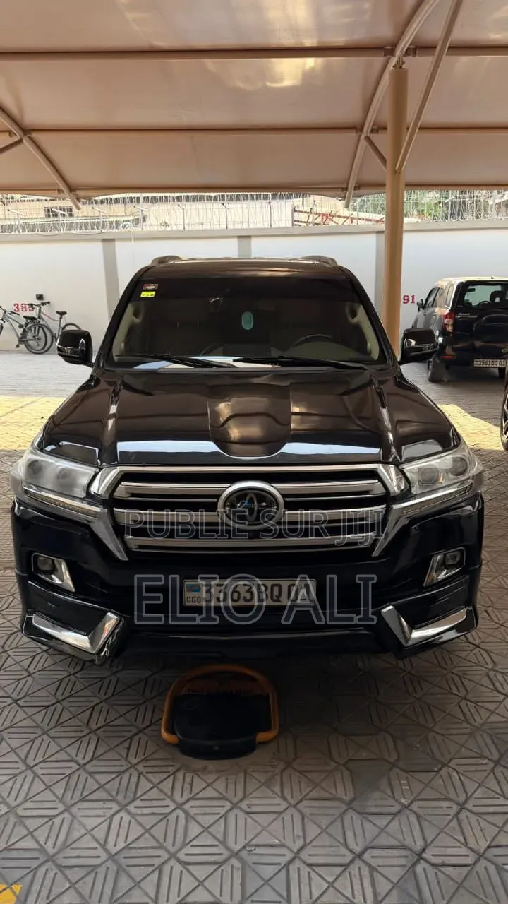 Toyota Land Cruiser 4.5 V8 VXR 2019 Noir