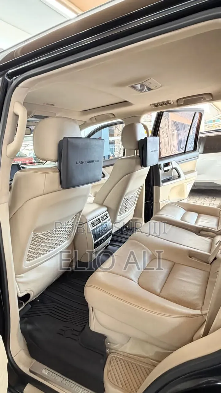 Toyota Land Cruiser 4.5 V8 VXR 2019 Noir