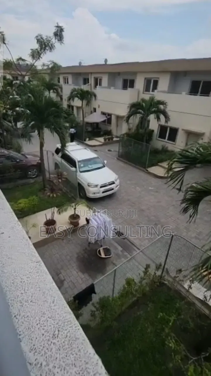 3chbre Duplex dans 1 Ère Rue Funa, Limete à Vendre