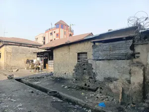 3chbre Maison dans Kabalo Bokassa, Barumbu à Vendre