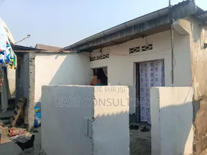 3chbre Maison dans Kabalo Bokassa, Barumbu à Vendre