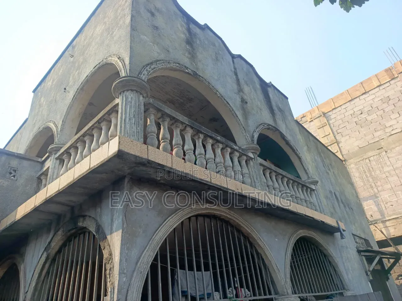 Grande Parcelle À Vendre À Barumbu – Emplacement Premium Du Macadam