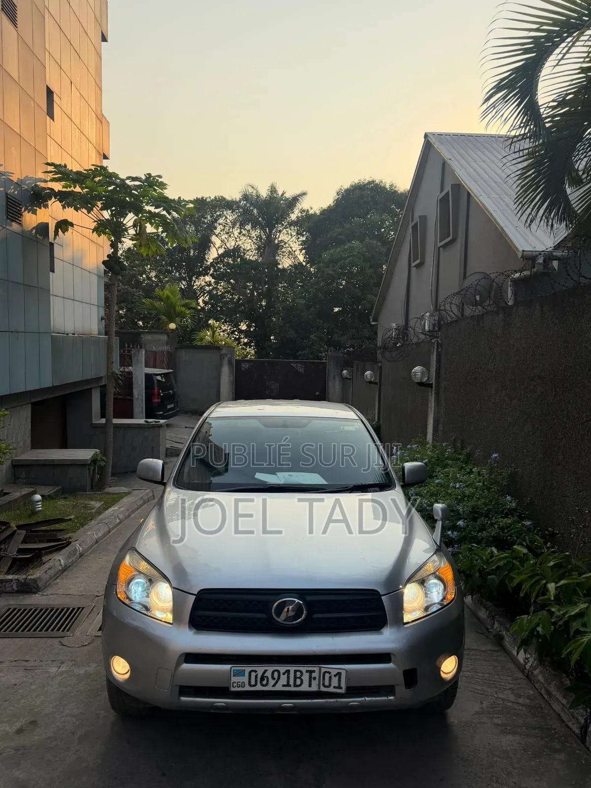 Toyota RAV4 2010 Noir